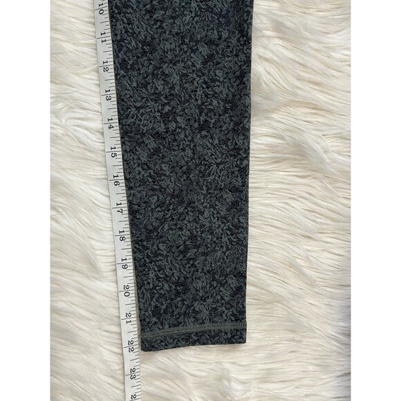 Athleta Lot of 2 Women’s 7/8 Tights Salutation Pocket & Ultimate Camo Size Small - Picture 10 of 11